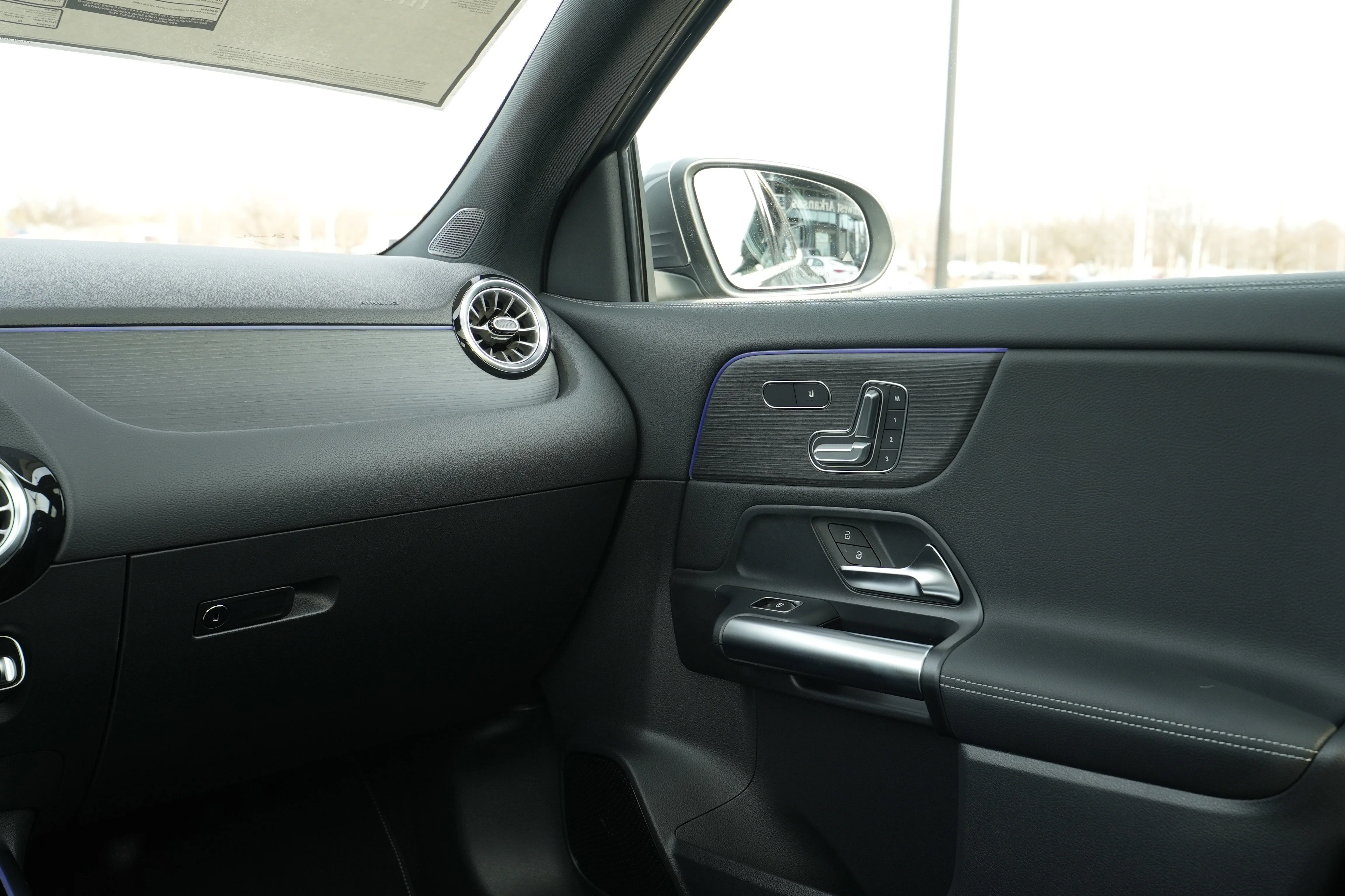 Used 2026 Gray Mercedes-Benz GLA 250 image 25
