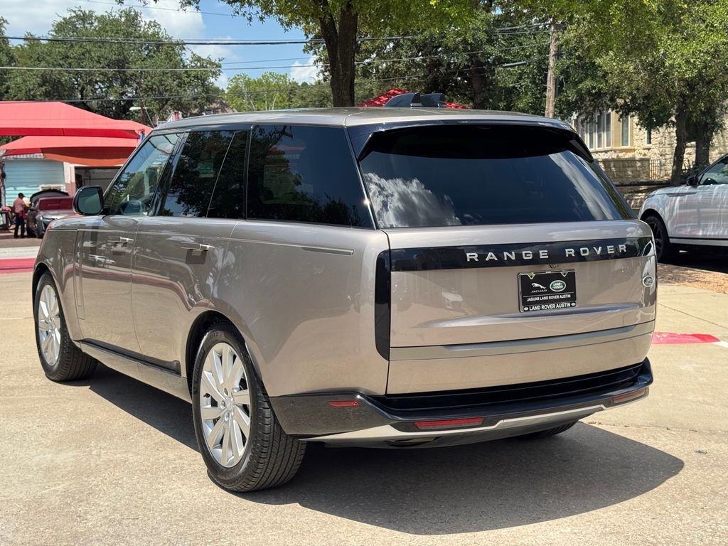 Certified Used 2023 Gray Land Rover SE image 6