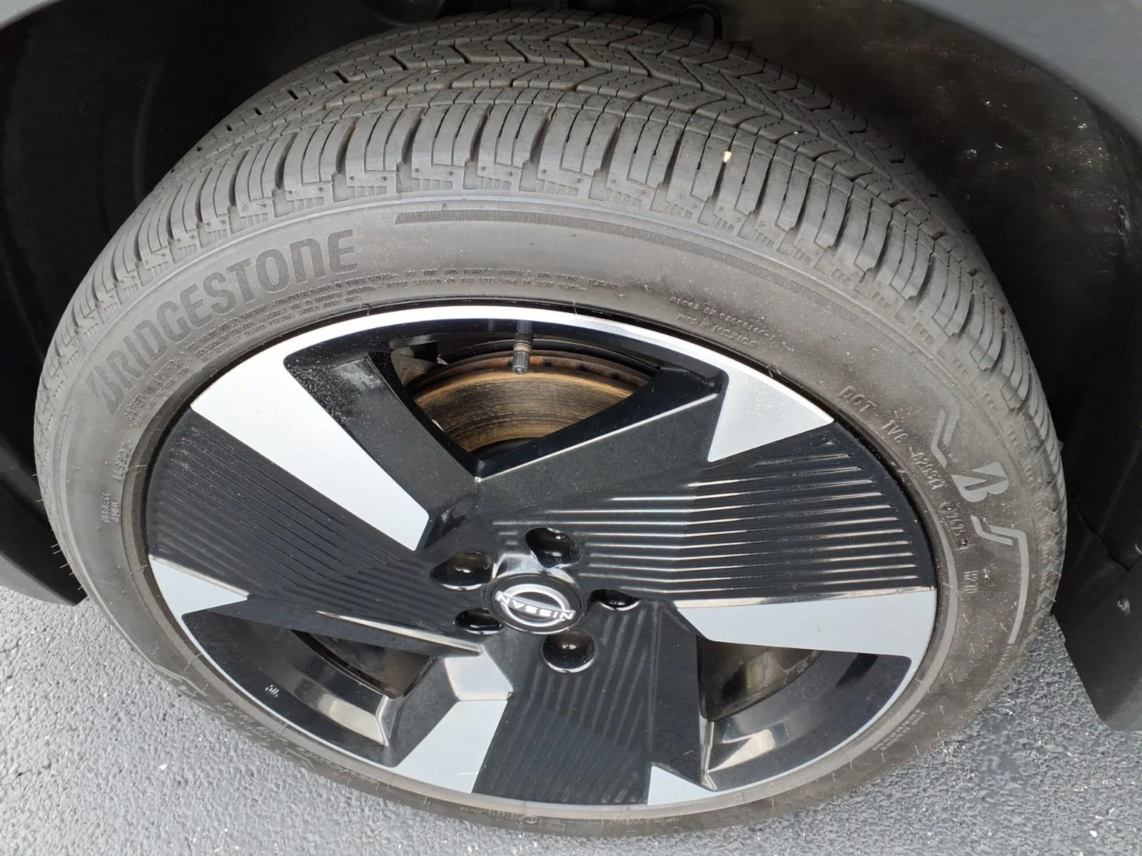Used 2026 Super Black Nissan SR image 18