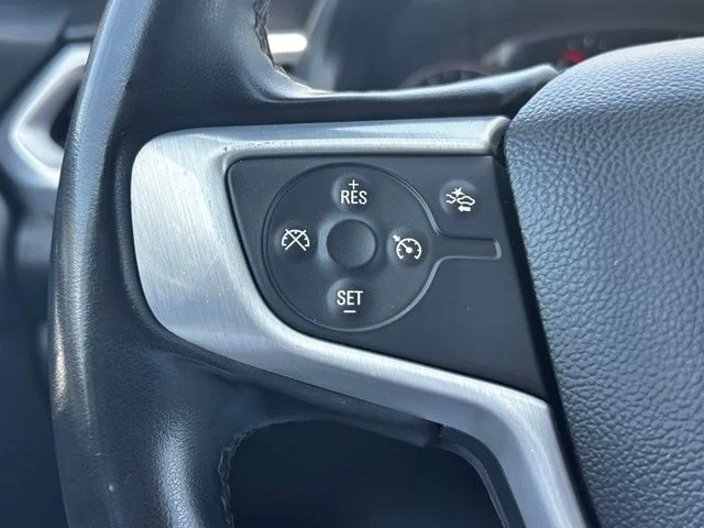 2023 GMC Acadia SLT - Photo 17