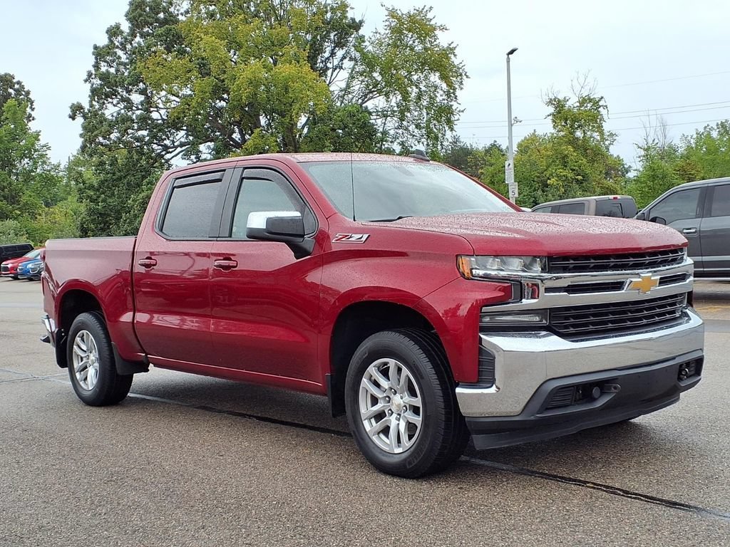 Used 2019 CAJUN RED TINTCOAT Chevrolet LT image 3