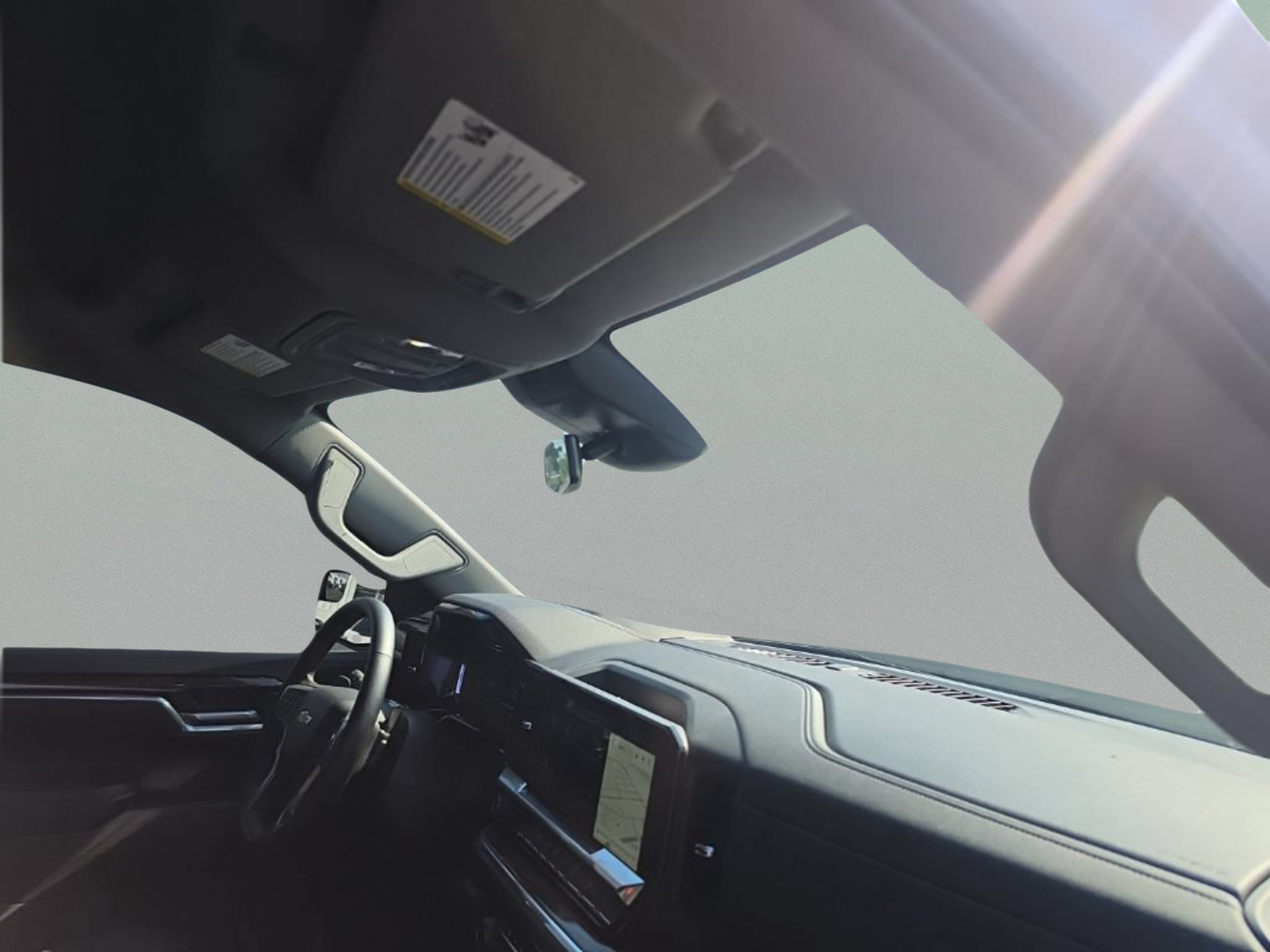 Used 2025 Summit White Chevrolet LT image 29