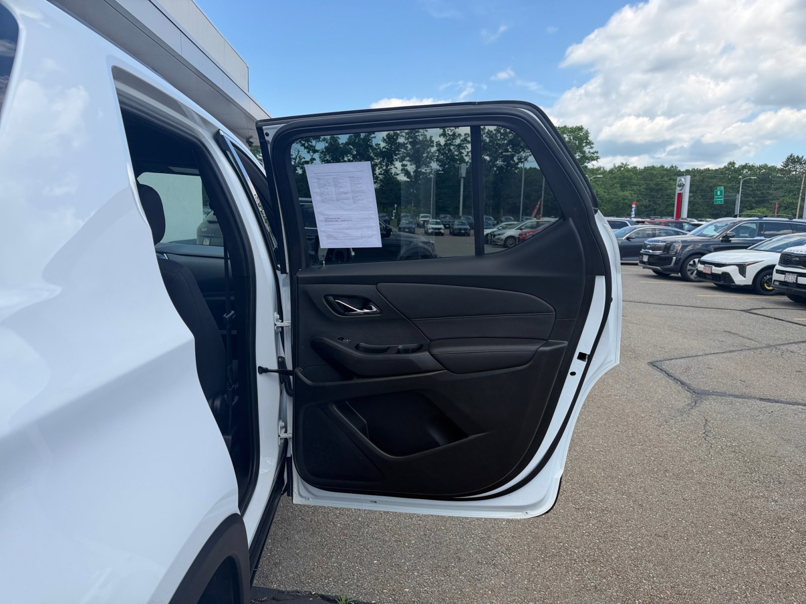 Used 2022 Summit White Chevrolet LT Cloth image 36
