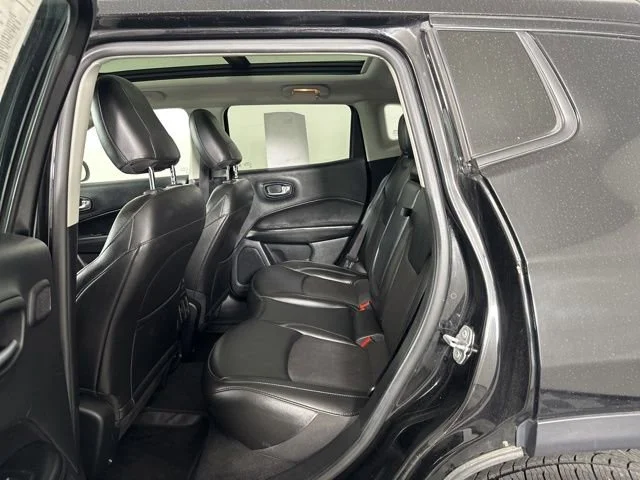 Used 2021 Black Jeep Altitude image 26