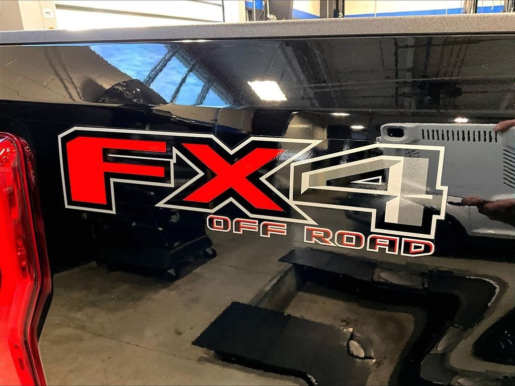 Used 2019 Black Ford Lariat image 29