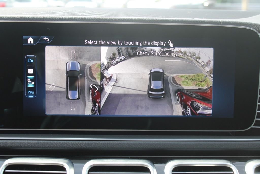 Certified Used 2025  Mercedes-Benz GLS 580 image 29