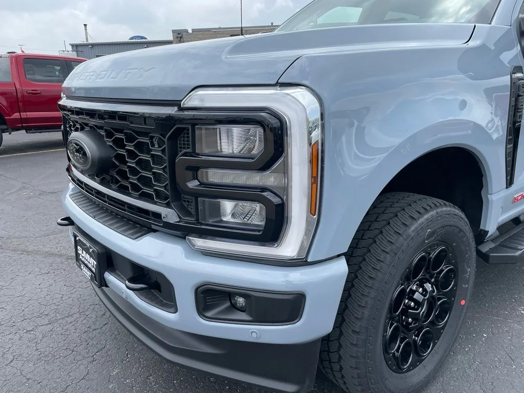 New 2026 Glacier Gray Metallic Tri-Coat Ford F-250® Lariat® image 42