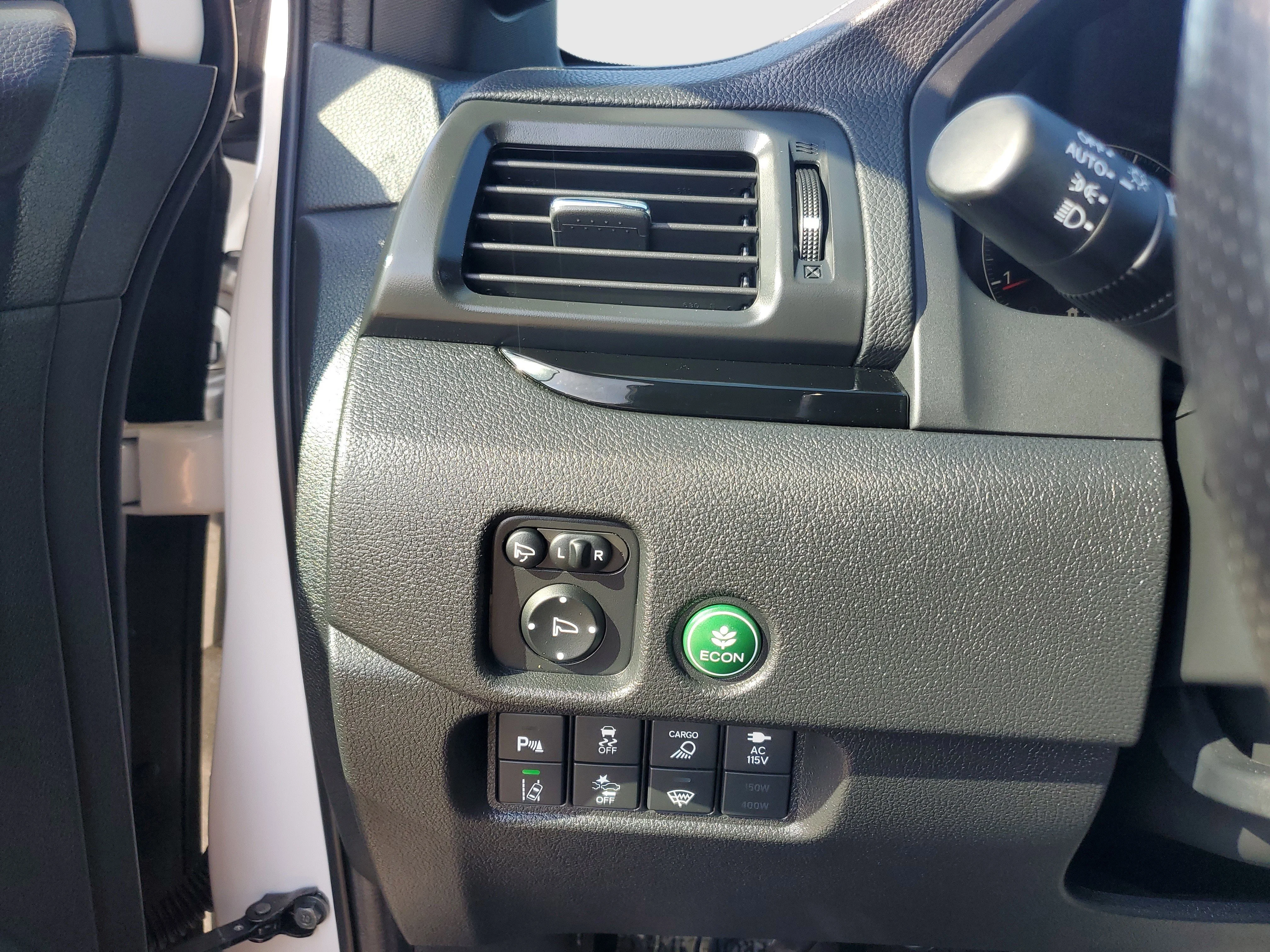 Certified Used 2025  Honda Black Edition image 26