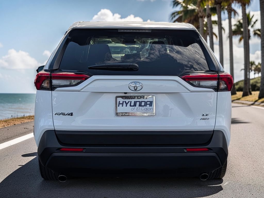 2024 Toyota RAV4 LE - Photo 6