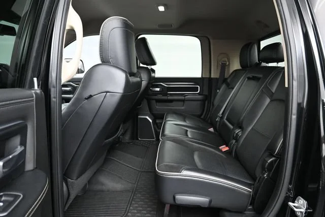 Used 2022 Diamond Black Crystal Pearlcoat Ram Laramie image 19