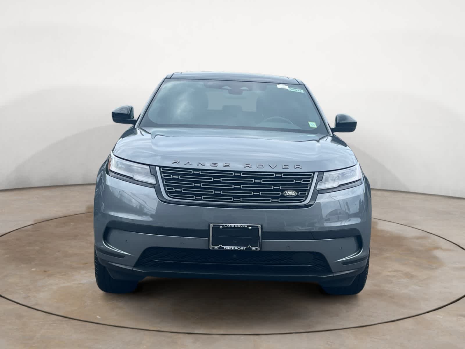 Certified Used 2026 Zadar Grey Premium Metallic Land Rover S image 8