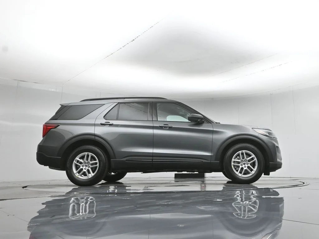 New 2026 Carbonized Gray Metallic Ford Active image 47