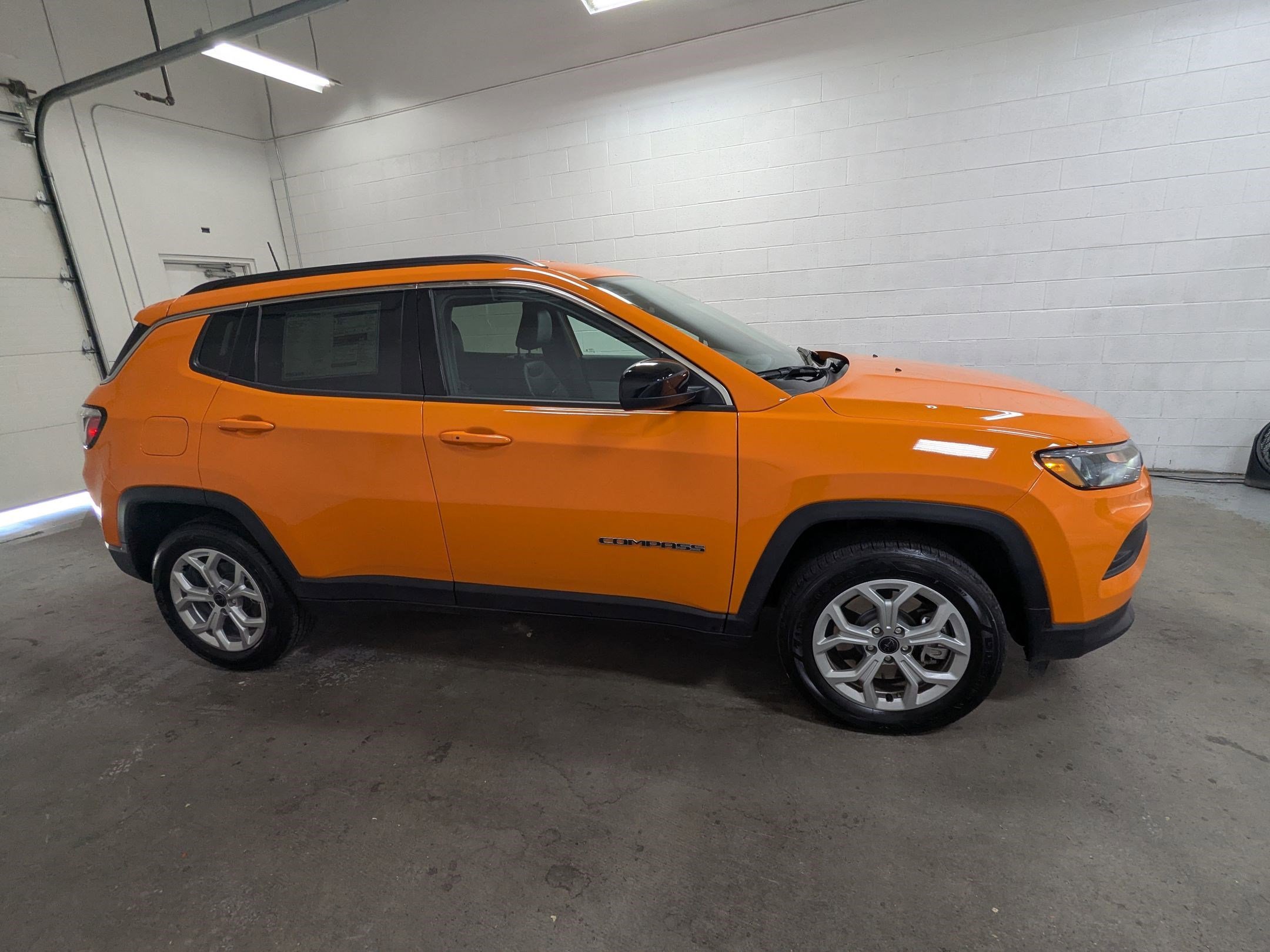 New 2026 Joose Exterior Paint Jeep Latitude image 3