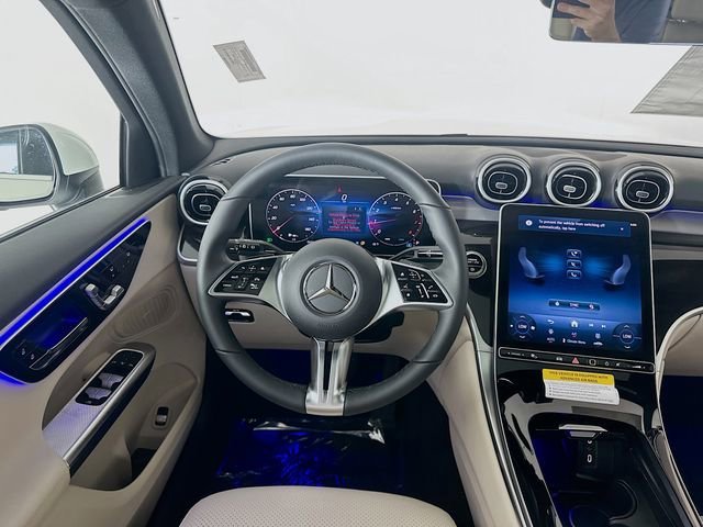 New 2026 Polar White Mercedes-Benz GLC 300 image 54