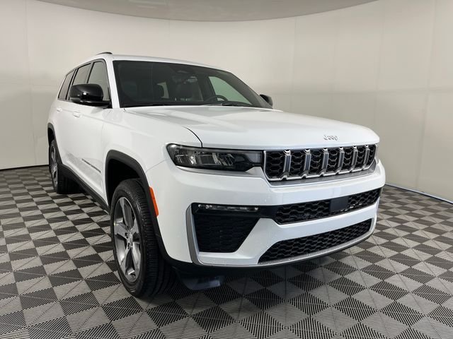 New 2026 Bright White Clear-Coat Exterior Paint Jeep Limited image 4