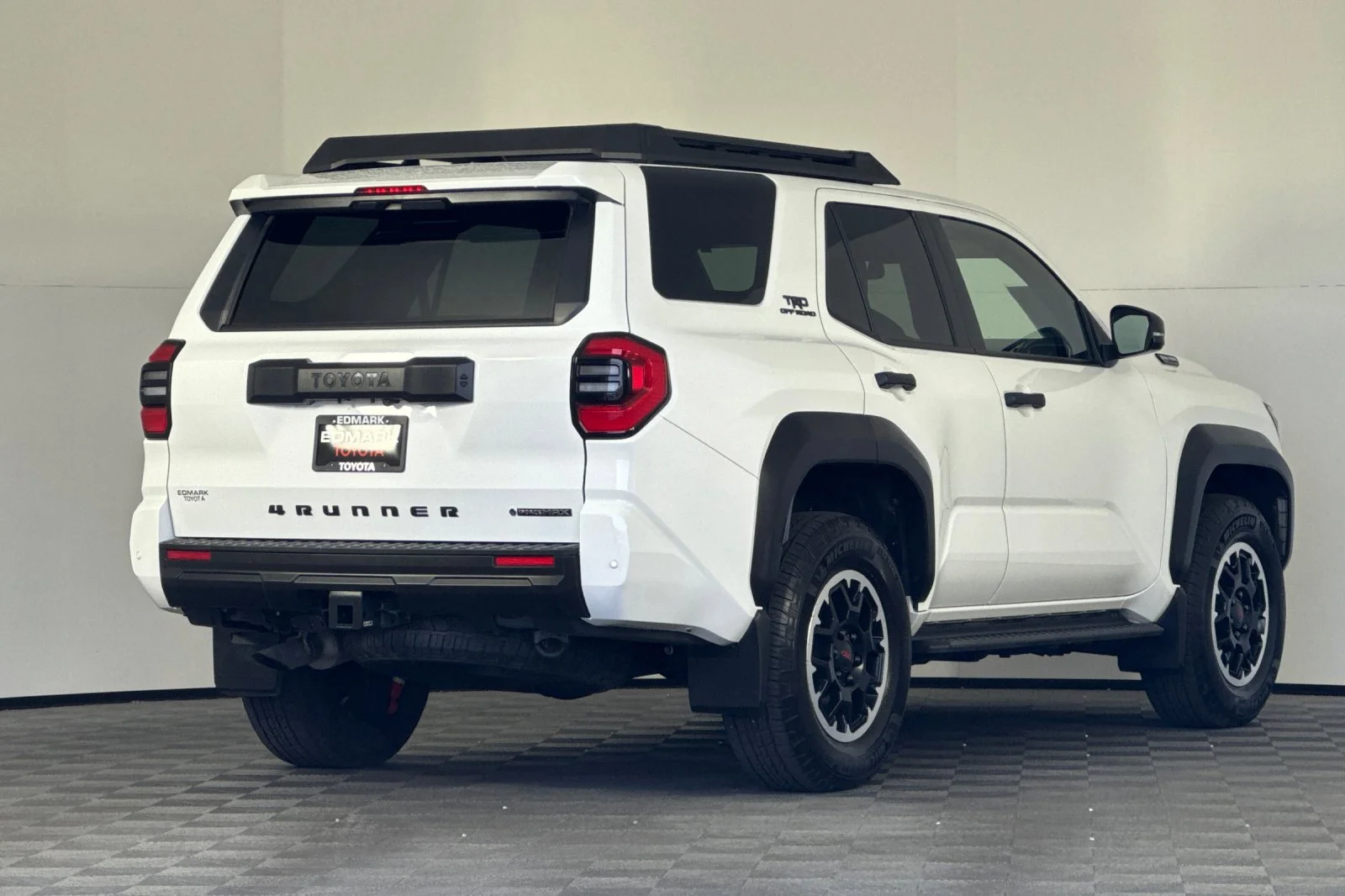 2025 Toyota 4Runner TRD Off-Road - Photo 3