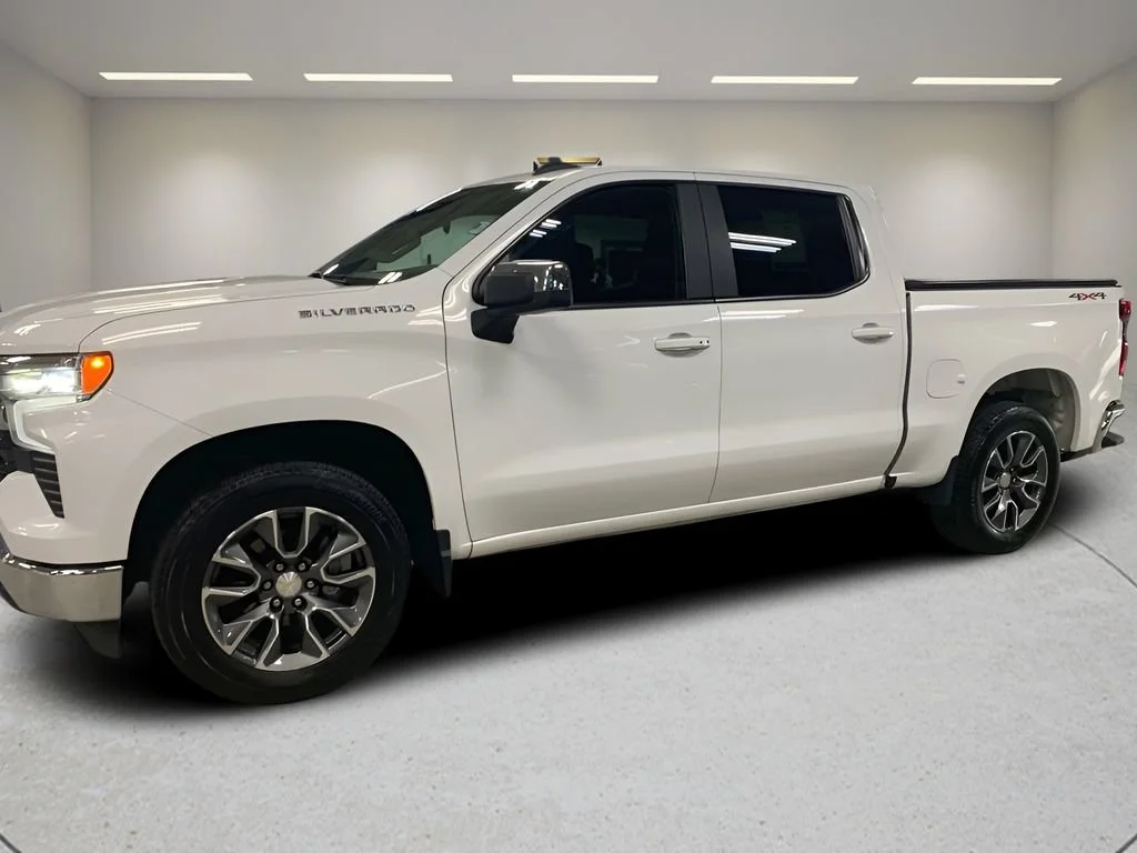 2023 Chevrolet Silverado 1500 LT - Photo 24