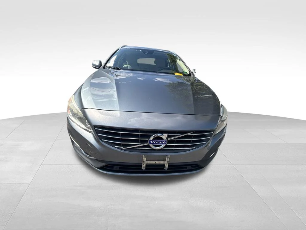 Used 2017 Gray Volvo T5 Premier image 8