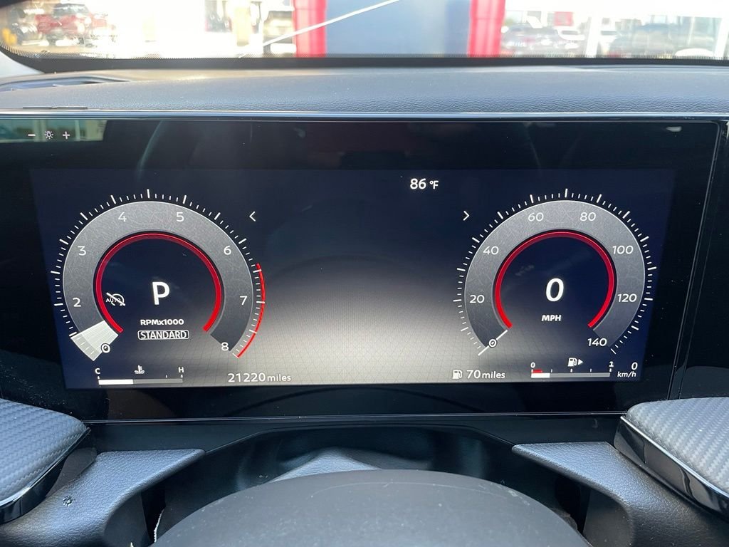 Used 2025 Gray Nissan SR image 7