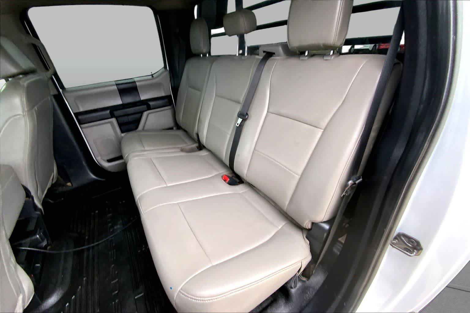 Used 2021 Oxford White Ford XL image 19