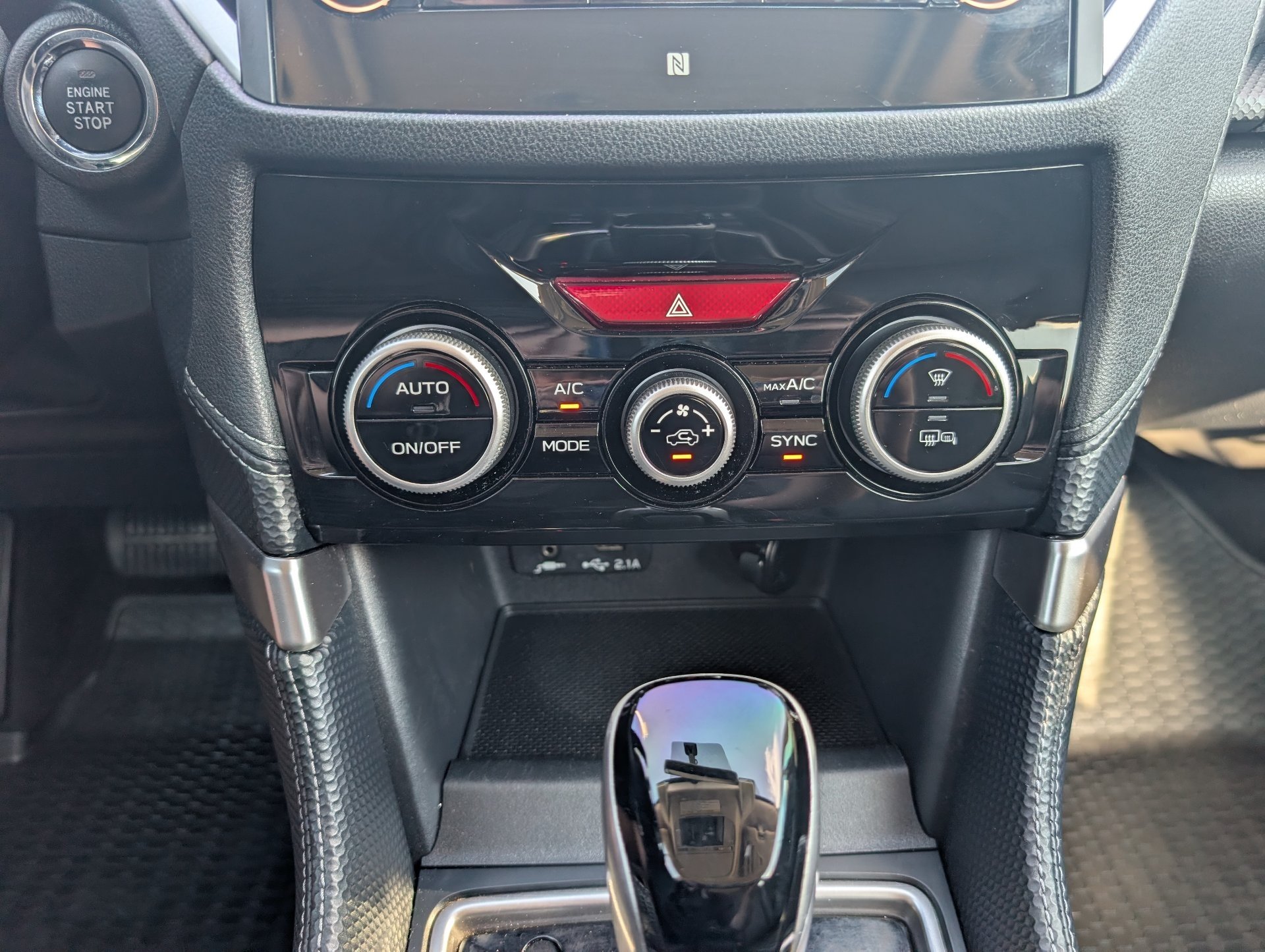 Used 2019 Silver Subaru Limited image 18