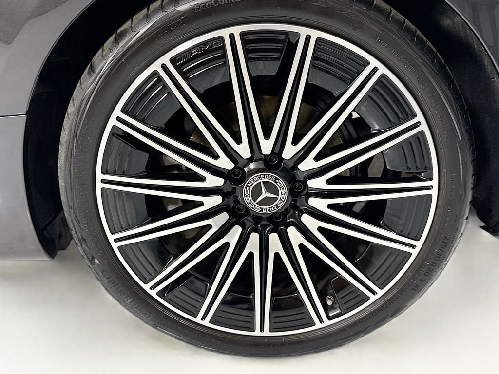 Certified Used 2025 Graphite Gray Metallic Mercedes-Benz CLE 300 image 29