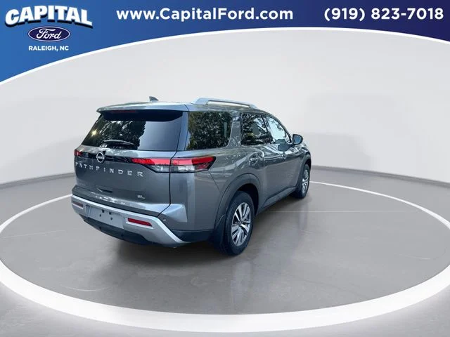 Used 2022 Gray Nissan SL image 8