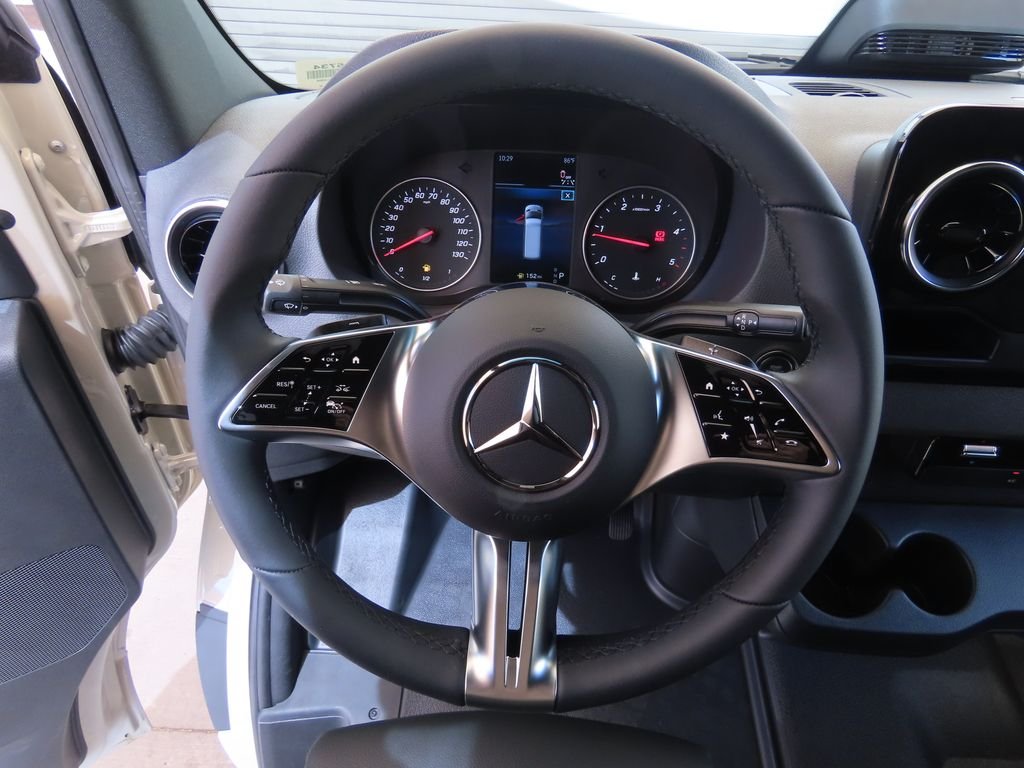 New 2026  Mercedes-Benz Cargo 144 WB image 11