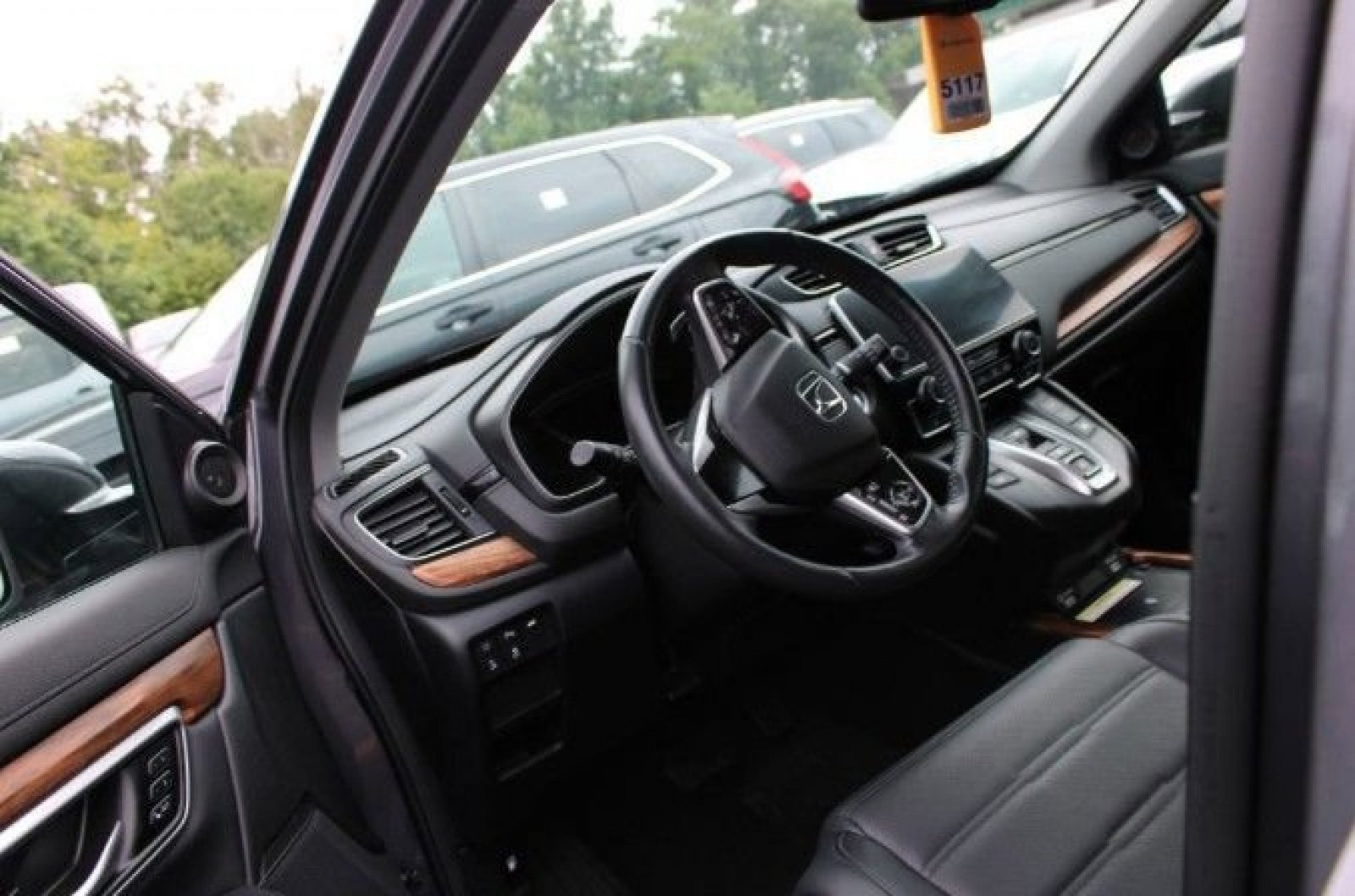 Used 2020 Modern Steel Metallic Honda Touring image 3