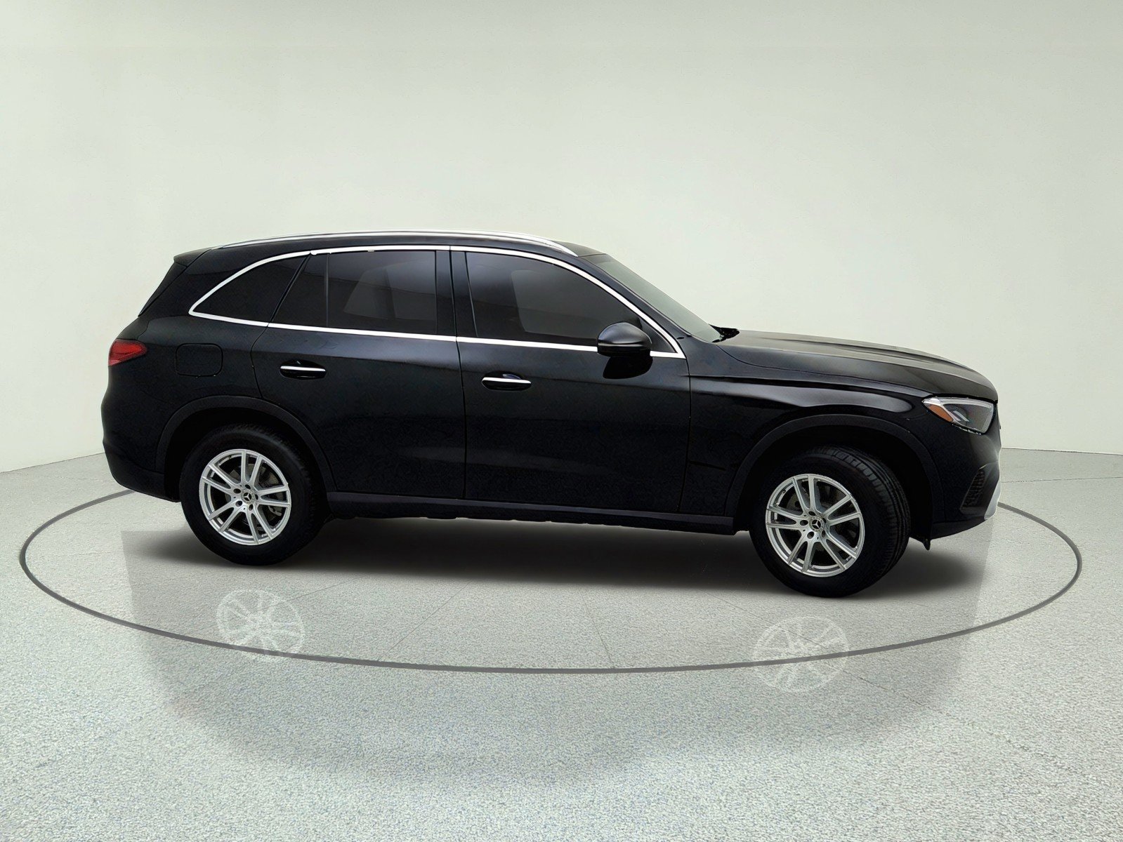 Certified Used 2023 Black Mercedes-Benz GLC 300 image 6