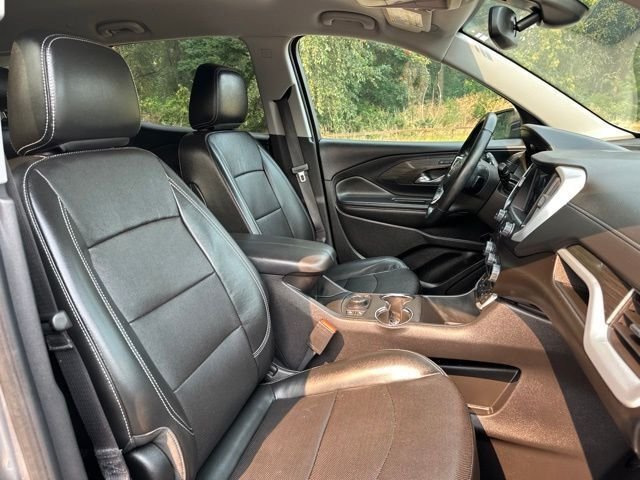 Used 2023 Sterling Metallic GMC SLT image 26