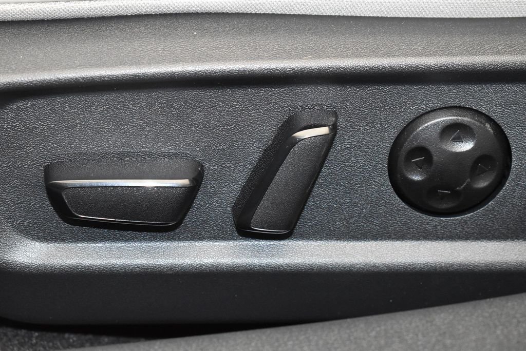 New 2026 Atlantic Gray Metallic Nissan SL image 16