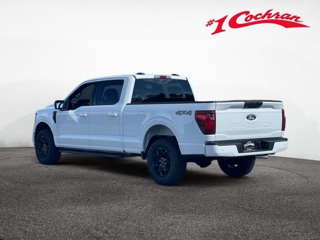 New 2026 Oxford White Ford XLT image 4