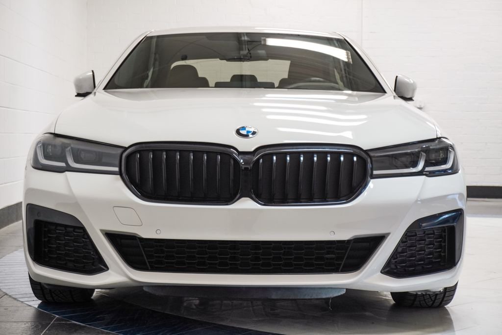 Used 2023 White BMW 530i xDrive image 30