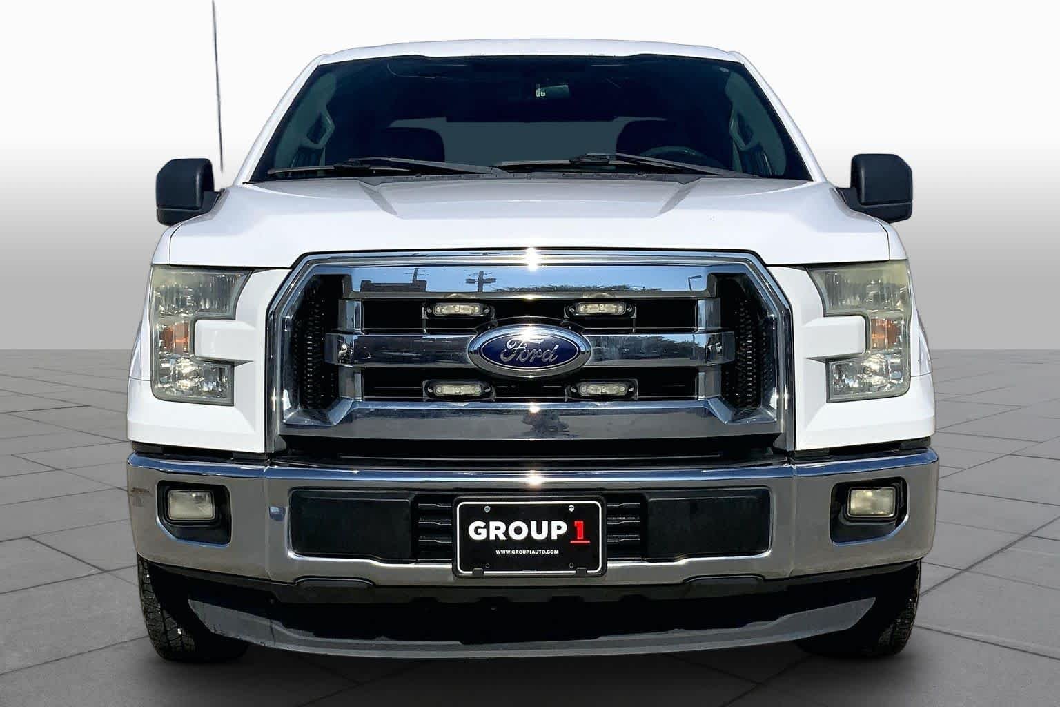 Used 2015 Oxford White Ford XLT image 3