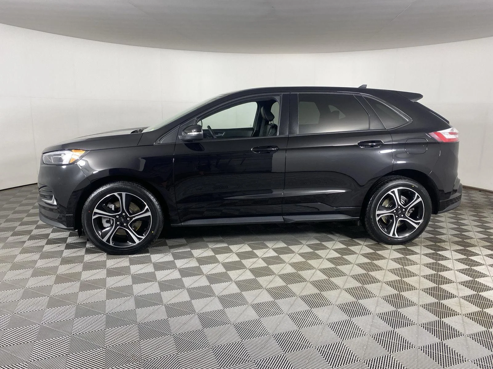 Used 2023 Agate Black Ford ST image 14