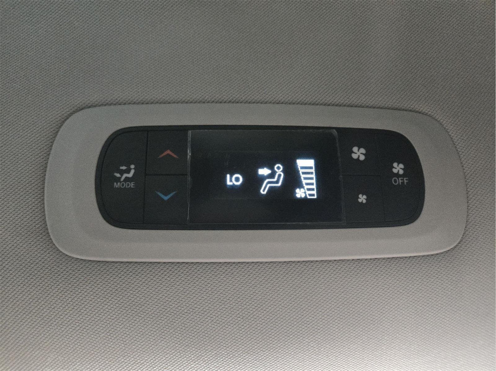 Used 2019 GRAY CHRYSLER L image 37