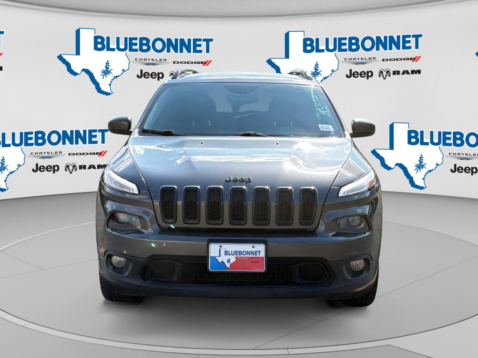 Used 2018 Jeep Cherokee Latitude with VIN 1C4PJLCX0JD621299 for sale in New Braunfels, TX