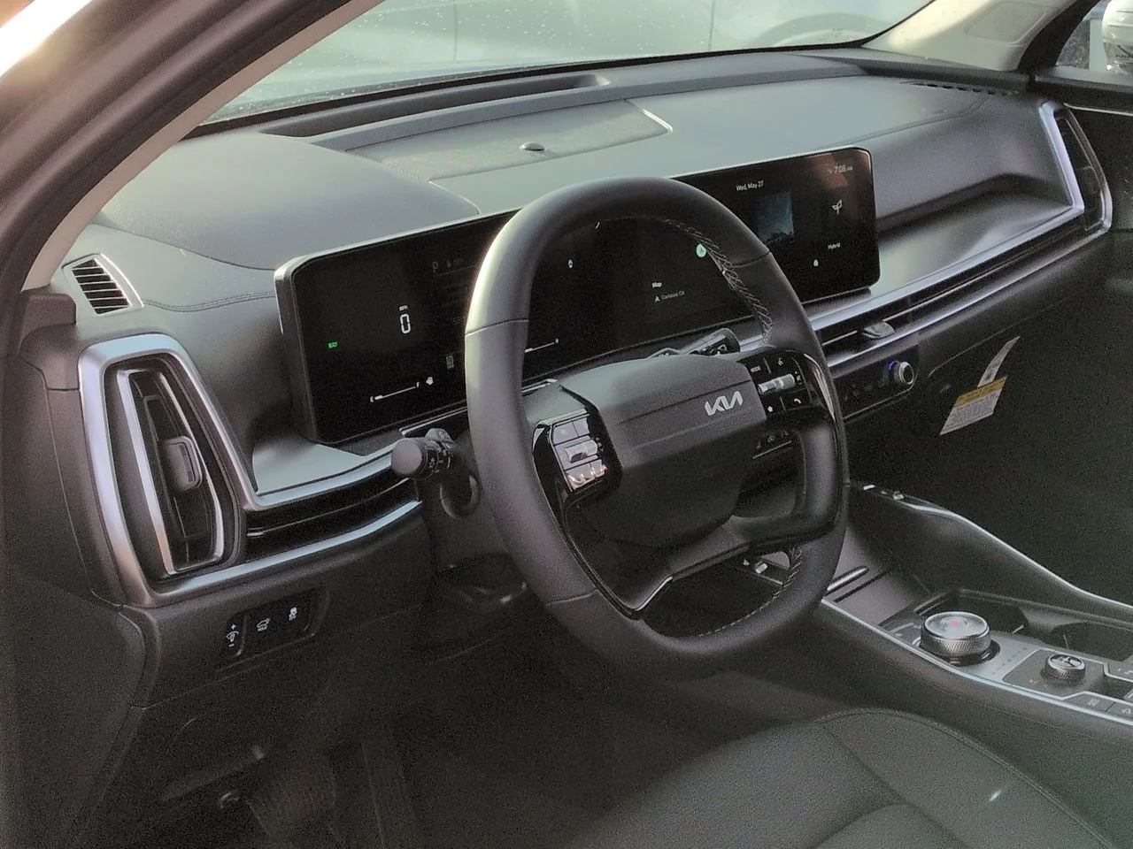 New 2026 Steel Gray Kia EX image 10