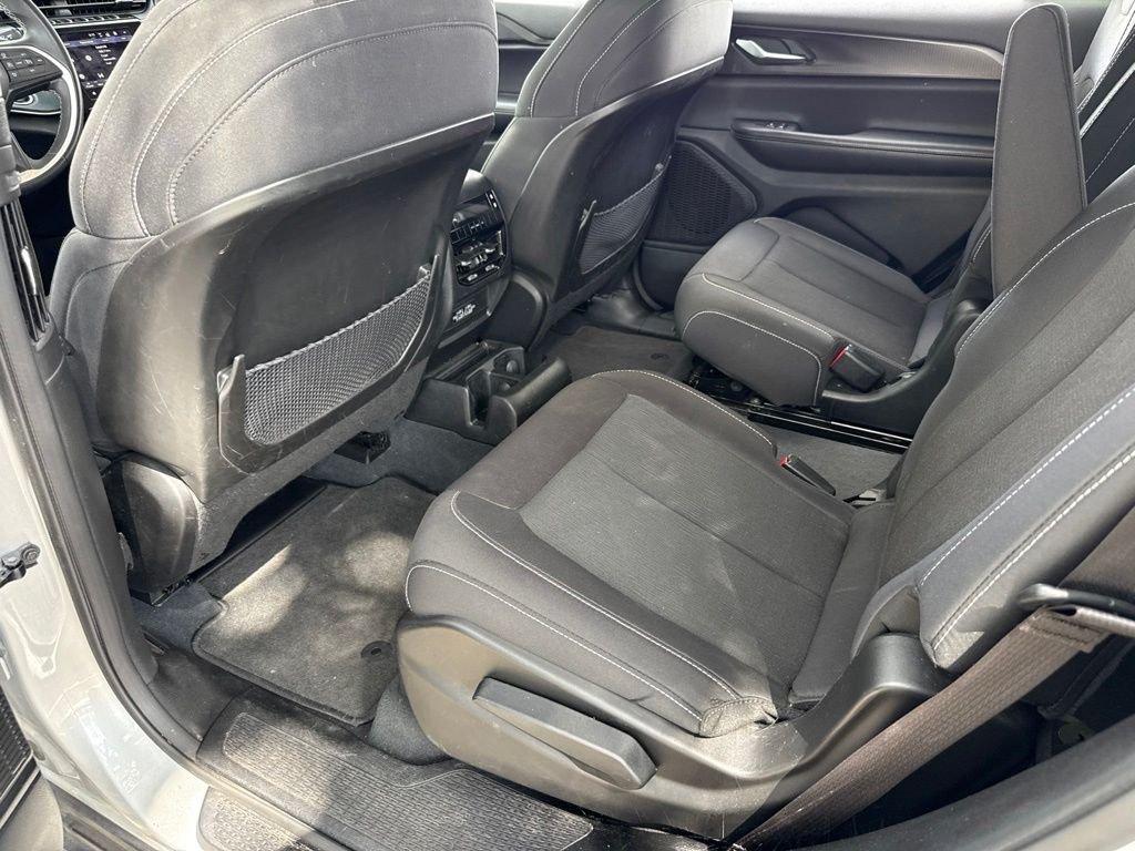Used 2023 Silver Jeep Laredo image 21