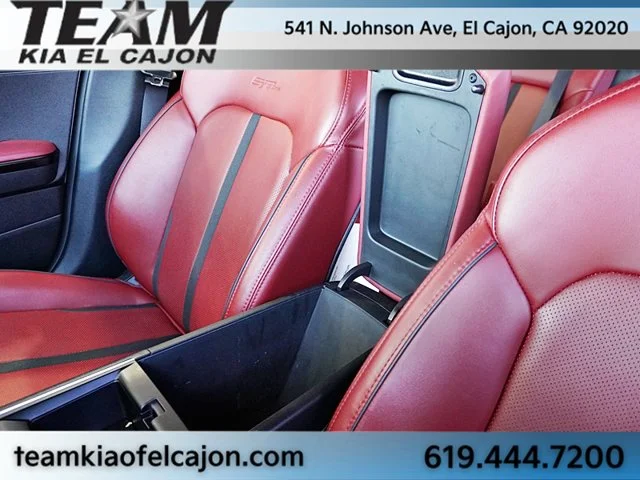 Used 2024 White Kia GT-Line image 34