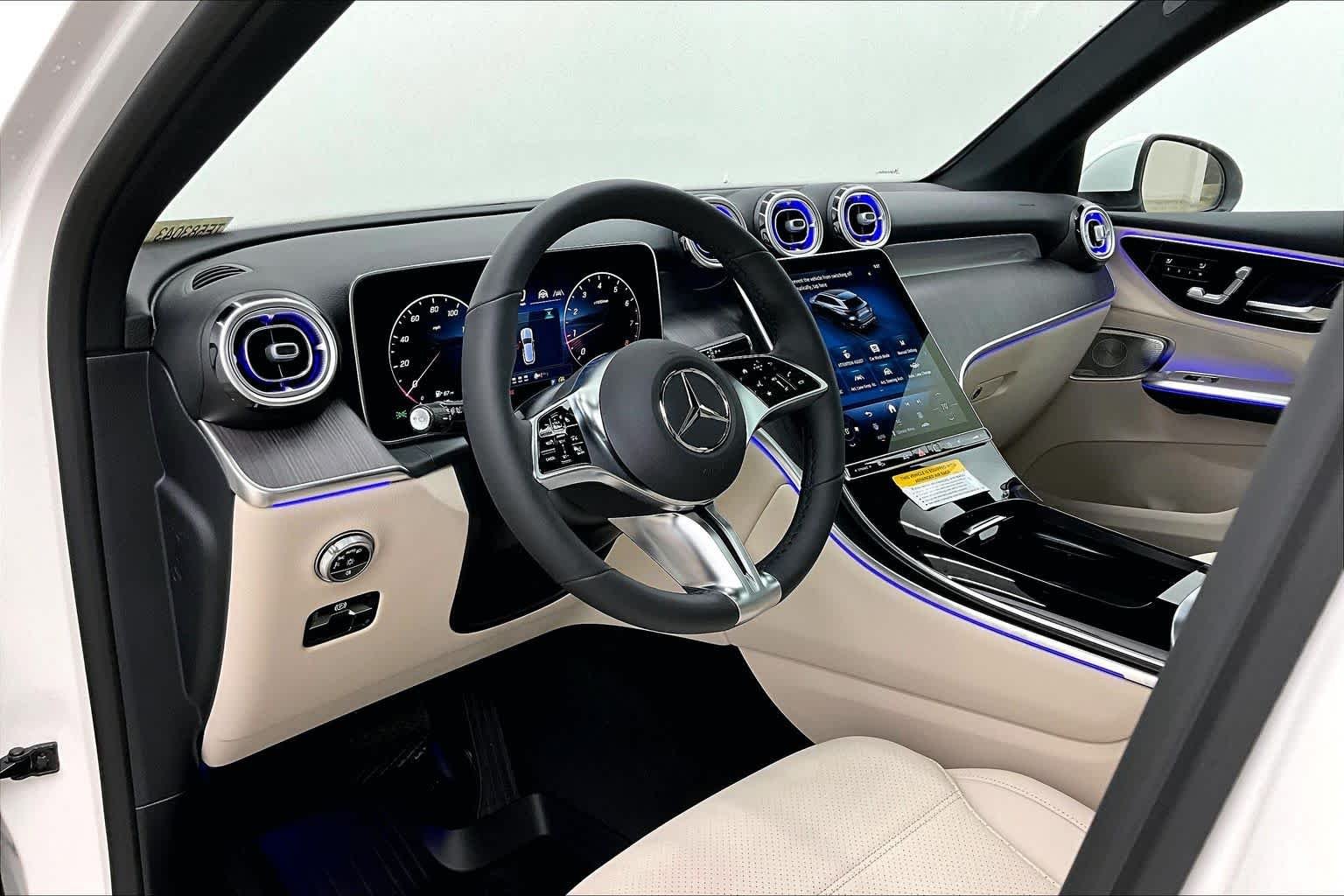 New 2026 Polar White Mercedes-Benz GLC 300 image 8