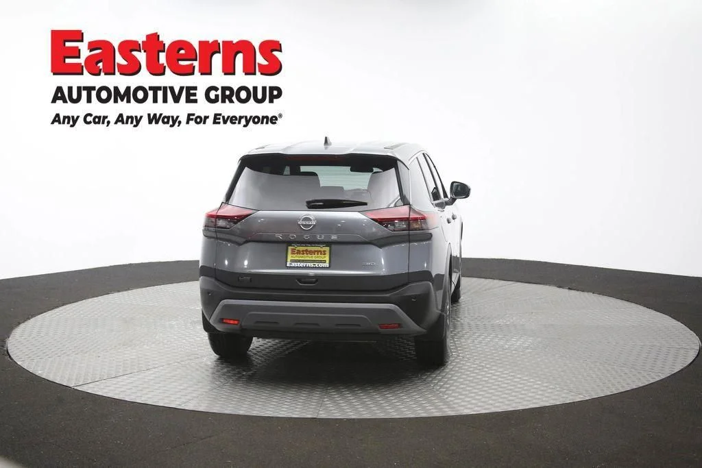 Used 2023 Gray Nissan S image 41