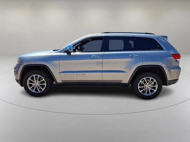 Used 2016 Silver Jeep Limited image 6