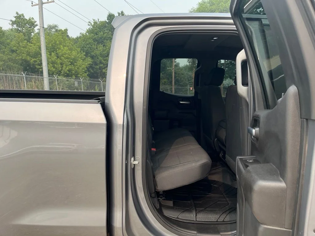 Used 2021 Steel Metallic Chevrolet Custom image 29