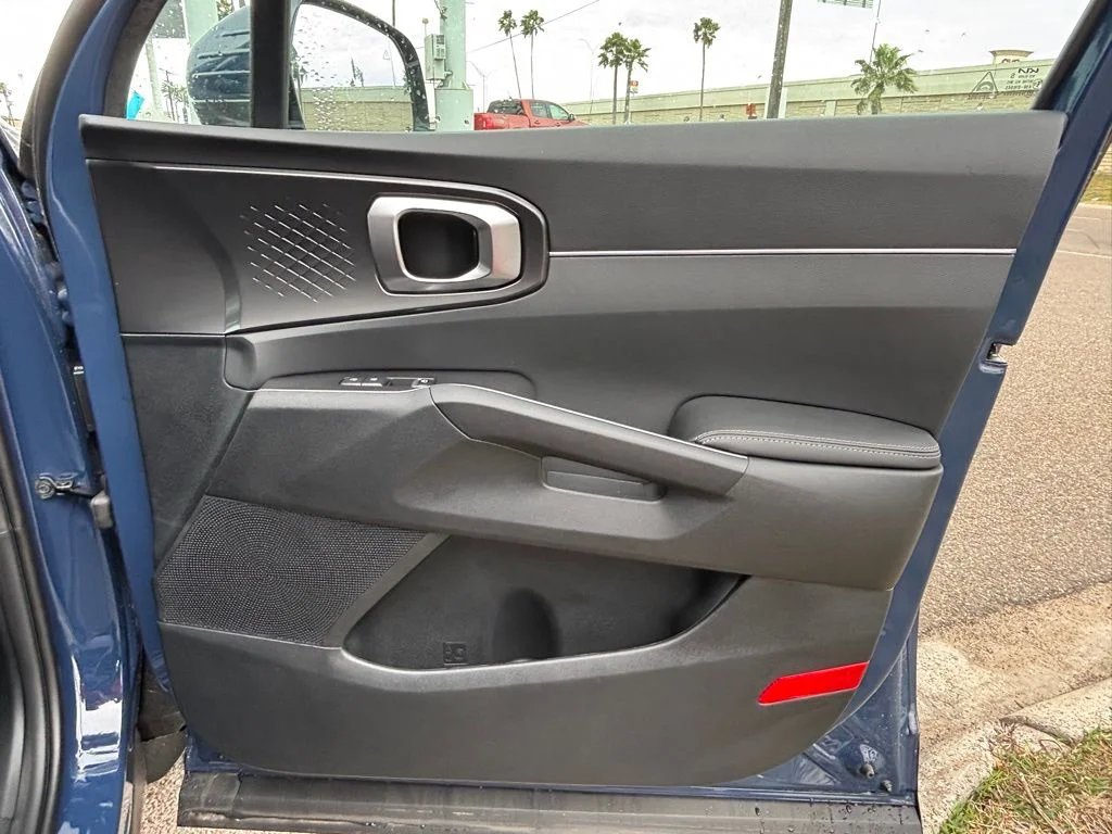 2025 Kia Sorento S - Photo 21
