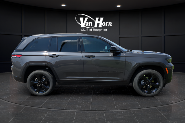 New 2025 Baltic Gray Metallic Clearcoat Jeep Altitude X image 2