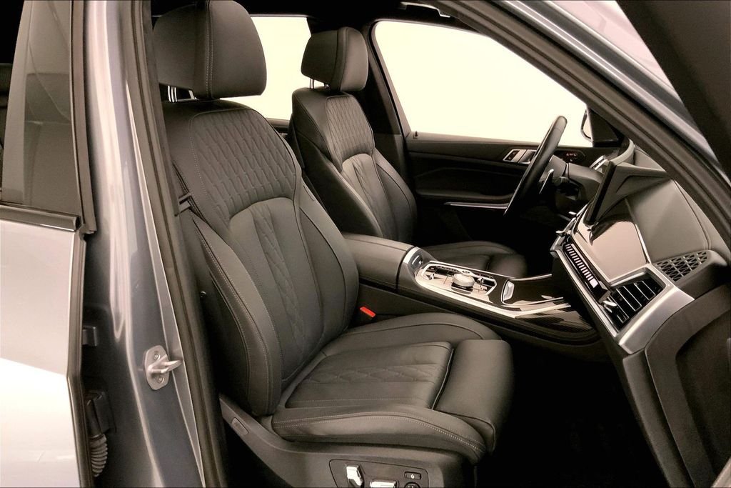 Certified Used 2024 Skyscraper Grey Metallic BMW  image 6