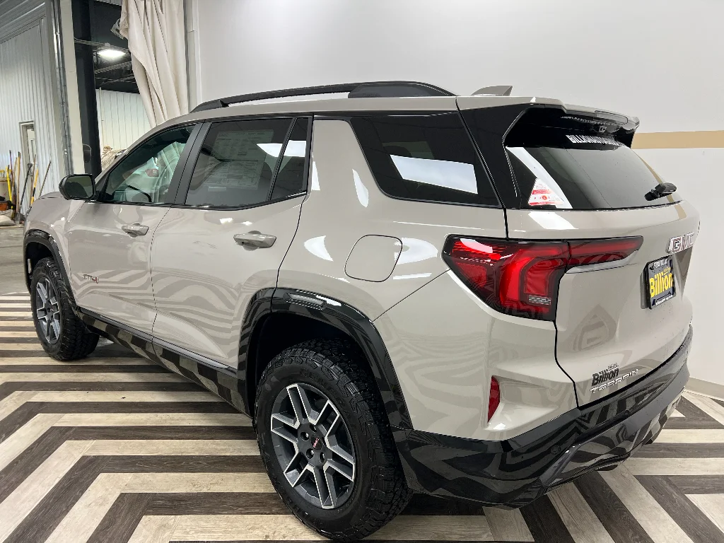 2026 GMC Terrain AT4 - Photo 14