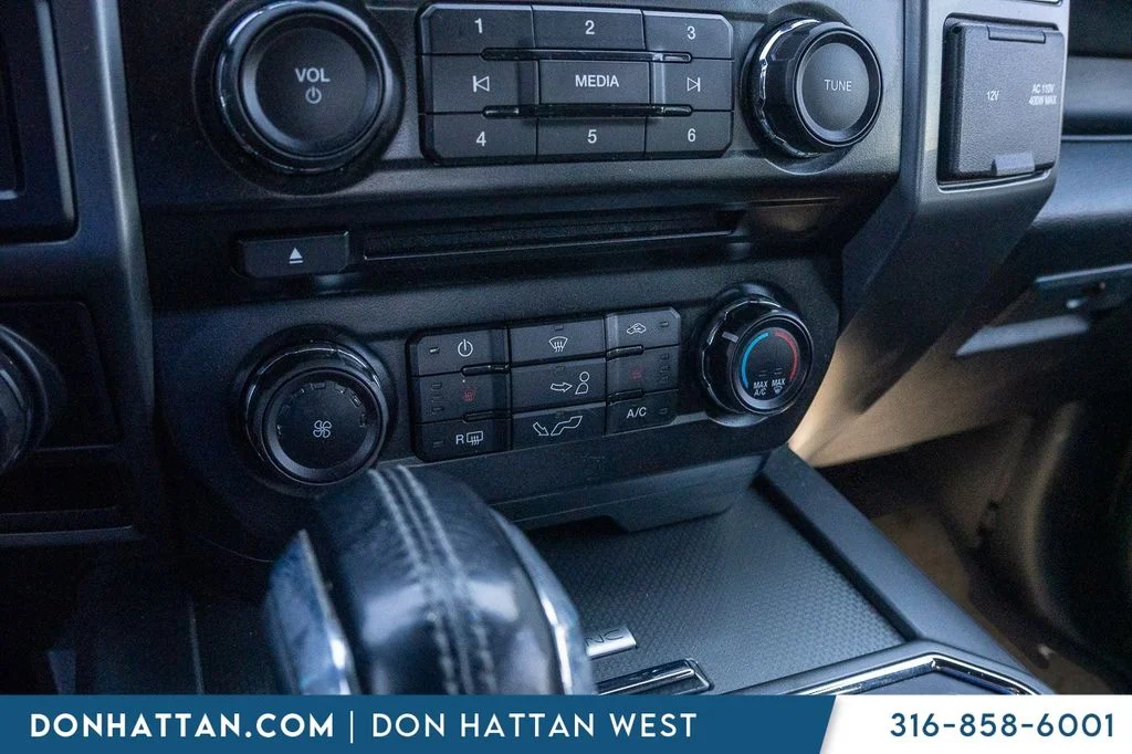 Used 2017  Ford XLT image 8
